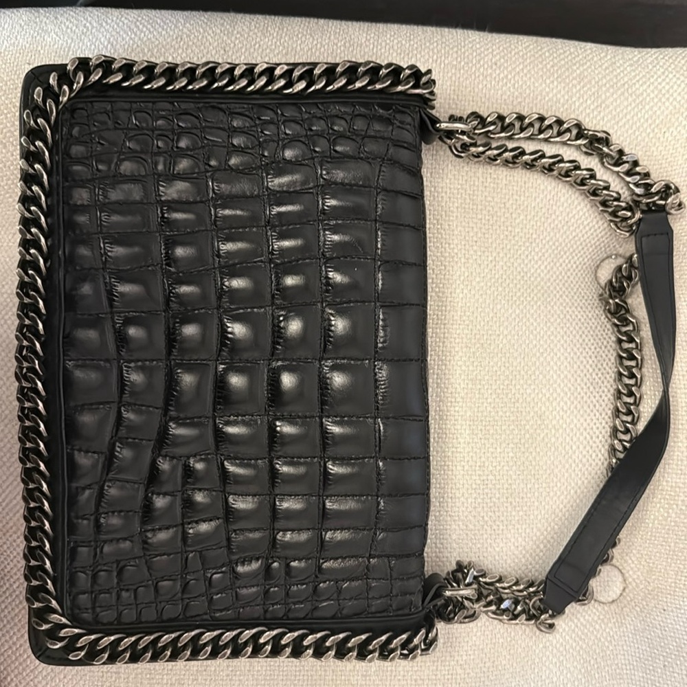 Zara, medium size leather bag with silver chains